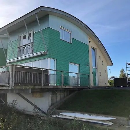 Luxe Watervilla Met Eigen Aanlegsteiger Geschikt Voor Maximaal 6 Personen In Recreatiegebied De Gouden Ham In Vakantiehuis *