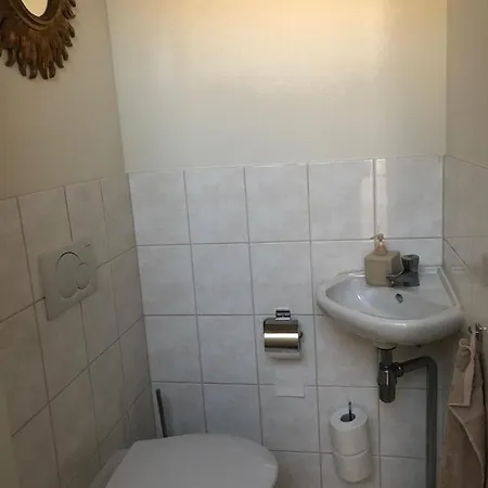 Luxe Watervilla Met Eigen Aanlegsteiger Geschikt Voor Maximaal 6 Personen In Recreatiegebied De Gouden Ham In